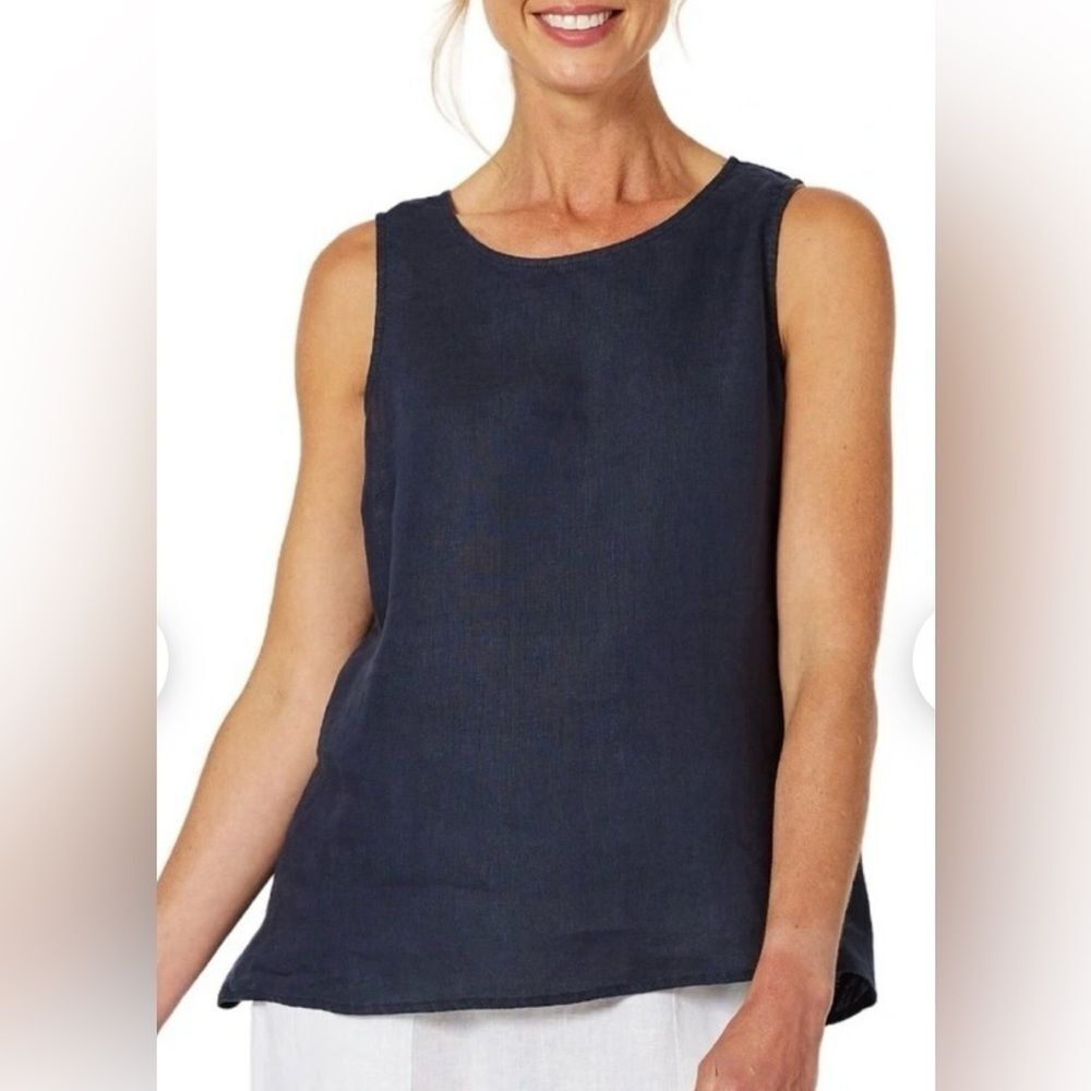 H HALSTON Linen Back Button Round Neck Tank Top In Navy Size L